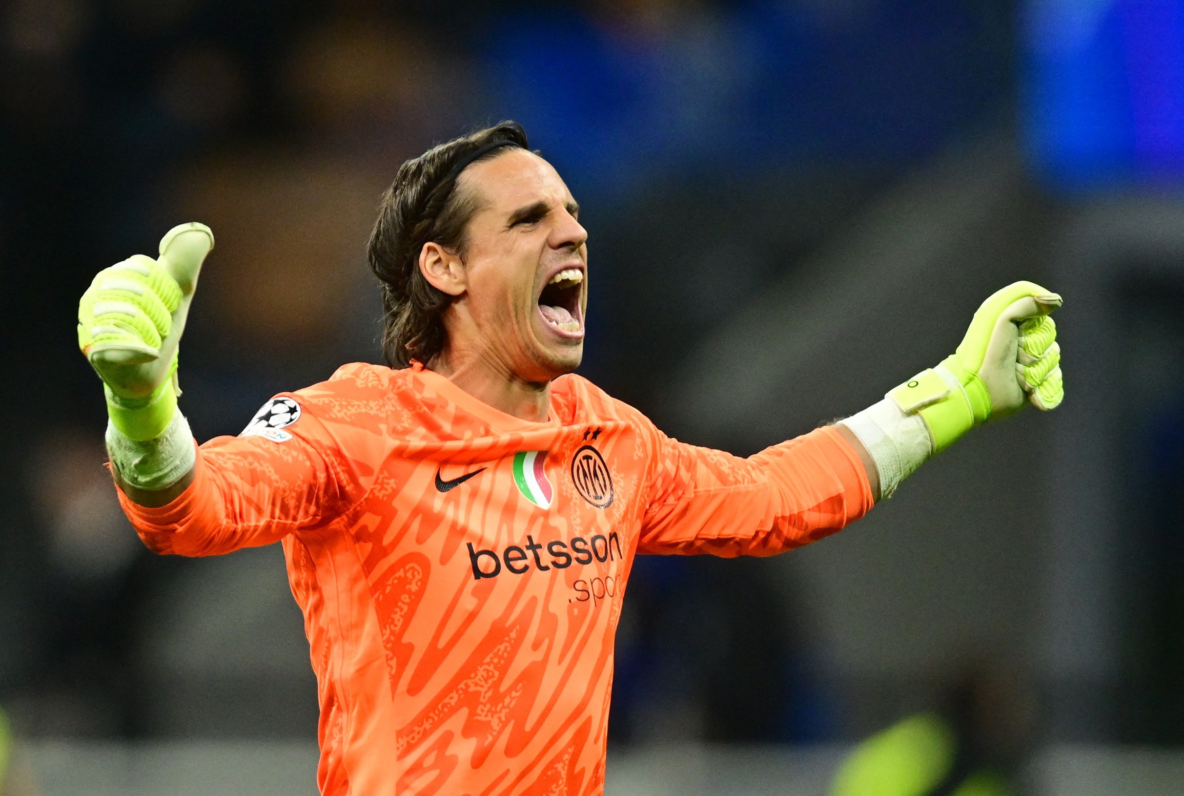 星空体育下载-意天空记者：索默未来仍不明确，国米在寻找新的主力门将