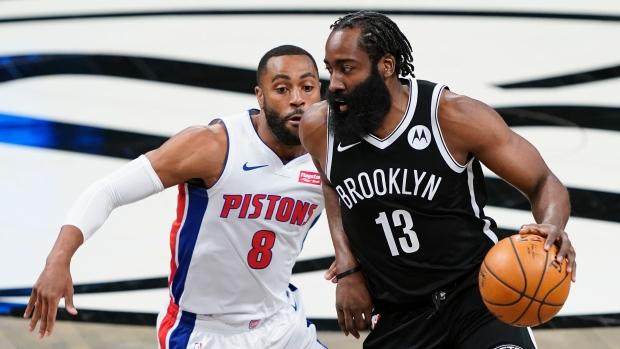 星空体育官网-无解哈登统治关键时刻 大胡子强势入围MVP竞争